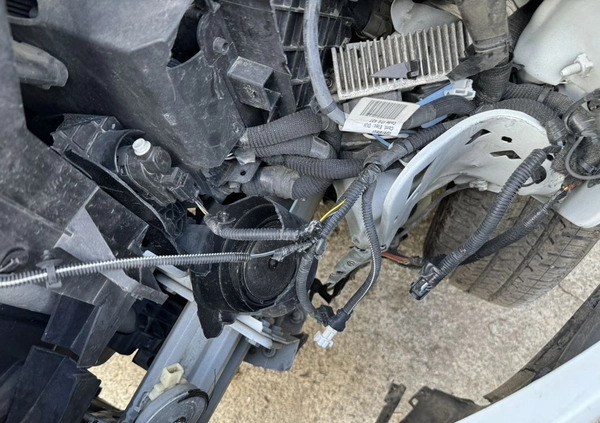 Renault Trafic cena 32900 przebieg: 107342, rok produkcji 2018 z Zduńska Wola małe 742